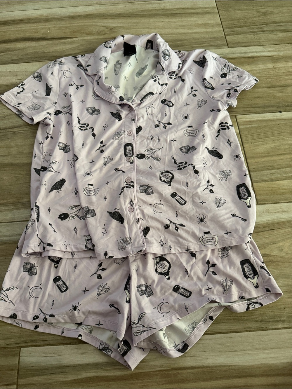 Hide & Eek Halloween Women's Purple witch  Short Sleeve Button Pajama Set